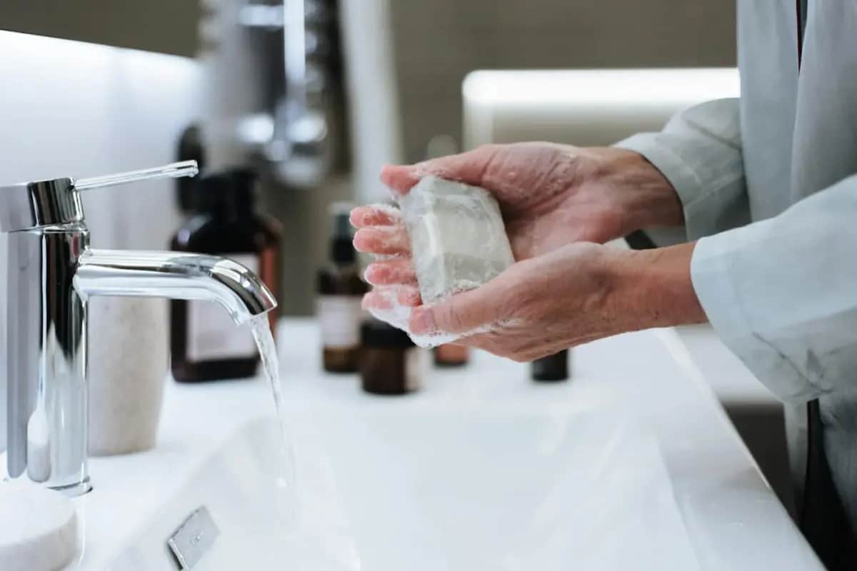 Hygiene-Notfallcheckliste für die Krisenvorsorge: Was du für 2 Wochen brauchst