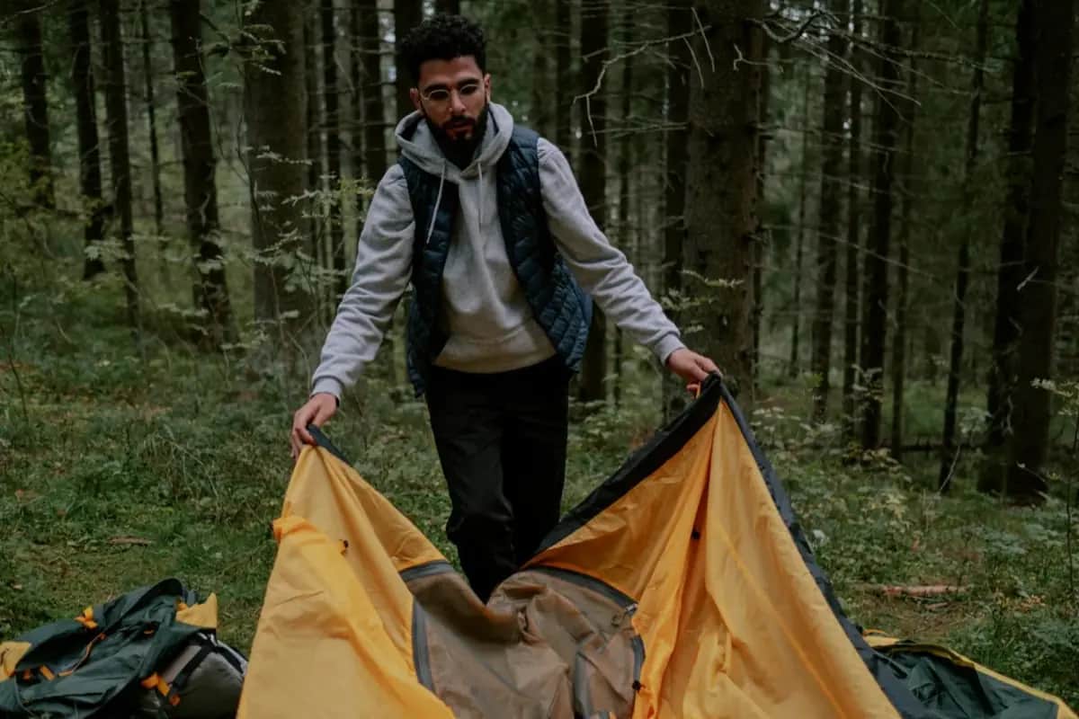 10 Tarp-Aufbau-Varianten die du kennen solltest
